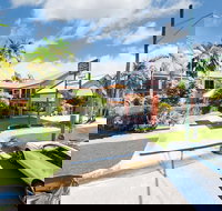 Tropical Queenslander - ACT Tourism