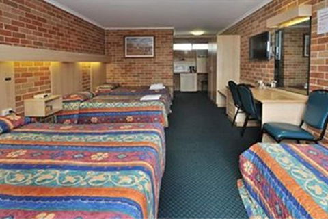 Windsor Terrace Motel - ACT Tourism 4