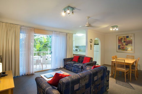 Golden Shores Holiday Club - ACT Tourism 7
