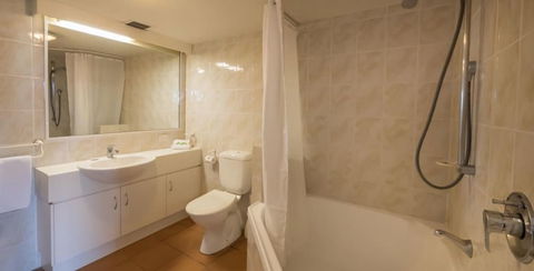 Tropic Towers Apartments - ACT Tourism 4