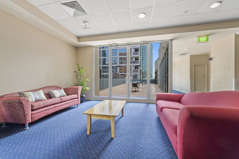 YEHS Hotel Melbourne CBD - ACT Tourism 1