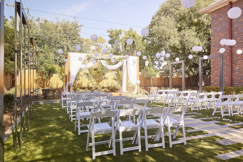 Brassey Hotel - ACT Tourism 0