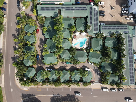 Palms City Resort - ACT Tourism 0