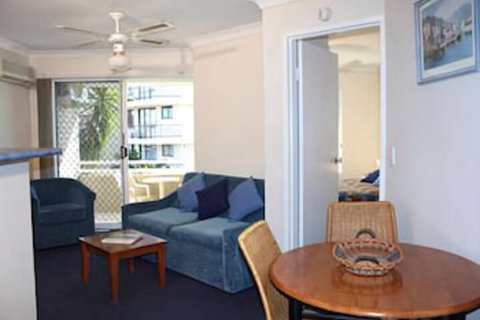 Budds Beach Apartments - ACT Tourism 5
