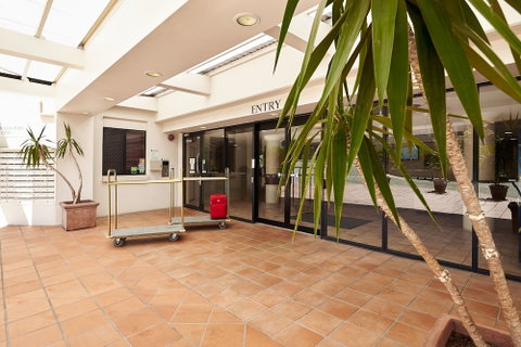 West End Central Apartments - ACT Tourism 1