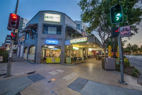 West End Central Apartments - ACT Tourism 0