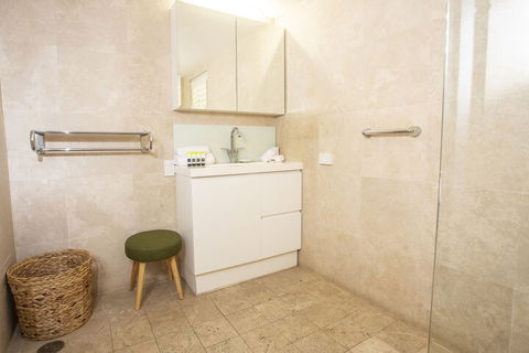 Noosa Blue Resort - ACT Tourism 4