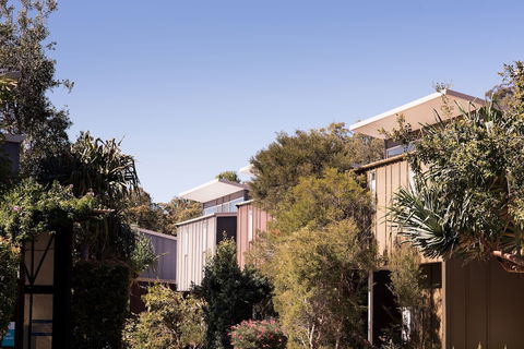 Allure Stradbroke Resort - ACT Tourism 0