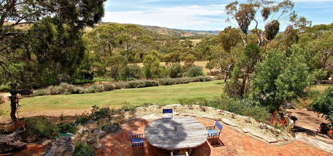Allusion Wines Cottages - ACT Tourism 0