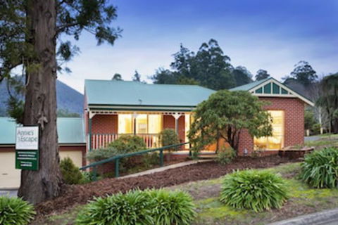 Annie's Escape In Warburton - ACT Tourism 0