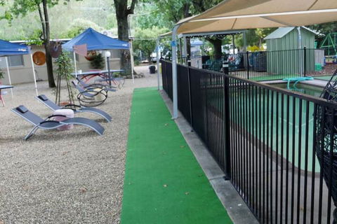 Adina Lodge Holiday Units - ACT Tourism 4