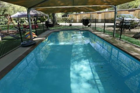 Adina Lodge Holiday Units - ACT Tourism 0