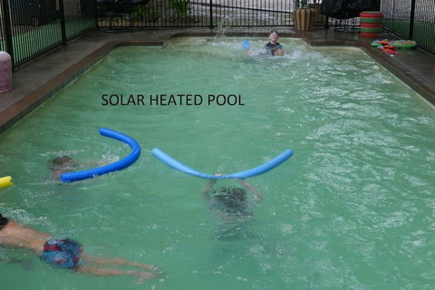 Adina Lodge Holiday Units - ACT Tourism 2