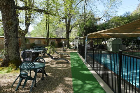 Adina Lodge Holiday Units - ACT Tourism 3