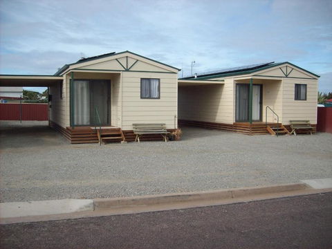 Jackos Holiday Cabins - ACT Tourism 4