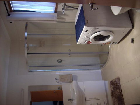 Jackos Holiday Cabins - ACT Tourism 5