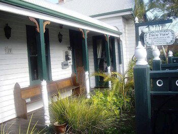 Daly View Bed & Breakfast - ACT Tourism 0
