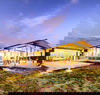 Cloudy Bay Beach House - ACT Tourism