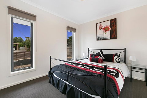 Palm Grove Beach House Dromana - ACT Tourism 3