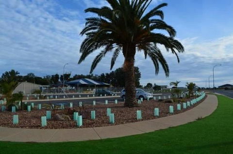 Wallaroo Holiday Park - ACT Tourism 0