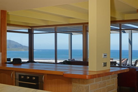 Cloudy Bay Villa - ACT Tourism 1