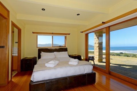 Cloudy Bay Villa - ACT Tourism 3