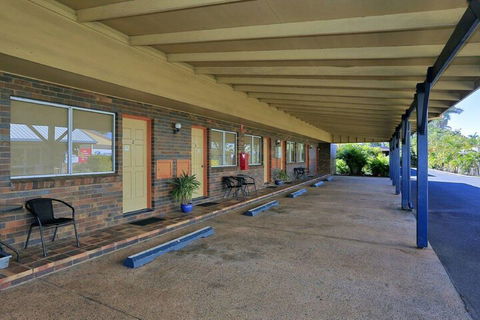 Smart Motel Bert Hinkler - ACT Tourism 1