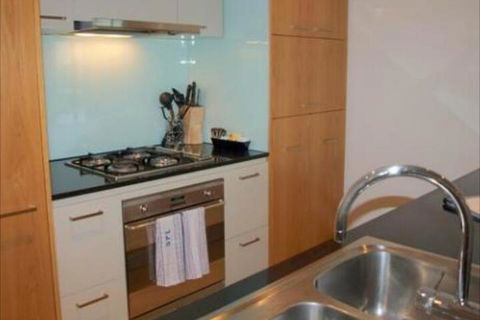 Docklands Prestige Apartments - ACT Tourism 4