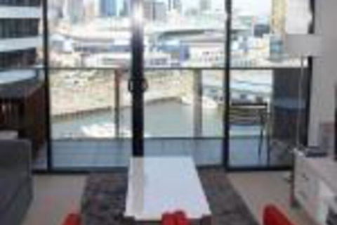 Docklands Prestige Apartments - ACT Tourism 0
