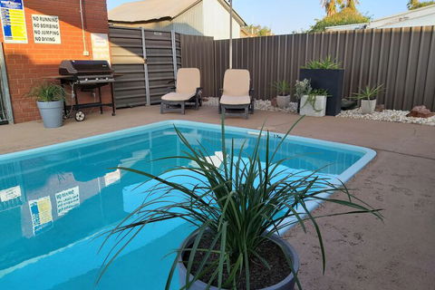 Country Mile Motor Inn - ACT Tourism 3