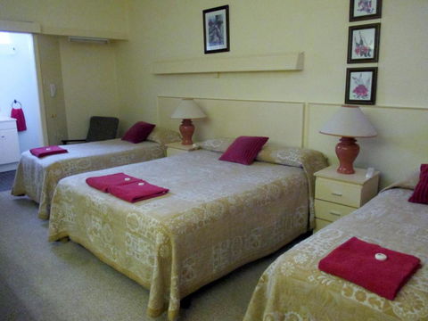 Tarra Motel - ACT Tourism 1