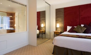 Lakeside Suites 2 - ACT Tourism 2