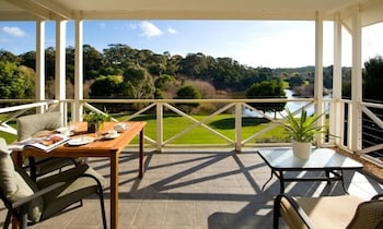 Lakeside Suites 2 - ACT Tourism 3