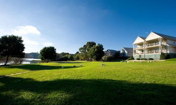 Lakeside Suites 2 - ACT Tourism 4
