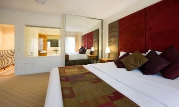 Lakeside Suites 3 - ACT Tourism 1
