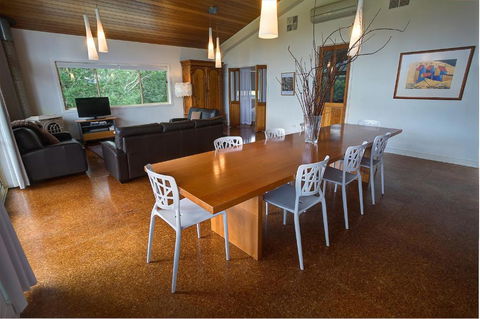 Feathertop Winery - ACT Tourism 6