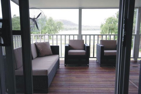 Broke Village Hideaway - ACT Tourism 6