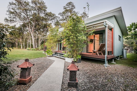 Agnes Water Stays - ACT Tourism 0