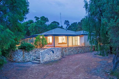 Yallingup Pet Friendly Bush Retreat - ACT Tourism 4