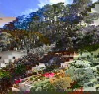 Karawatha Cottages BB - ACT Tourism