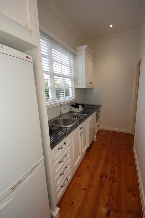 Girt By Sea Warrnambool - ACT Tourism 2