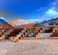 Bruny Island Lodge - ACT Tourism