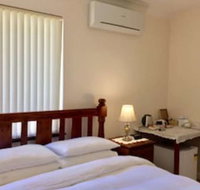 The Royal Dolphin BB in Safety Bay - ACT Tourism