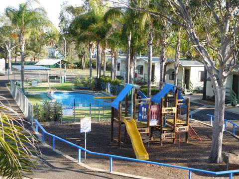 Villa Holiday Park - ACT Tourism 1