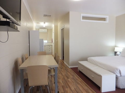 Nagambie Caravan Park & Motel - ACT Tourism 0