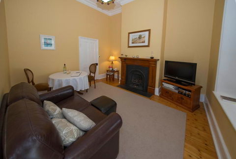 Yankalilla Bay Homestead - ACT Tourism 6