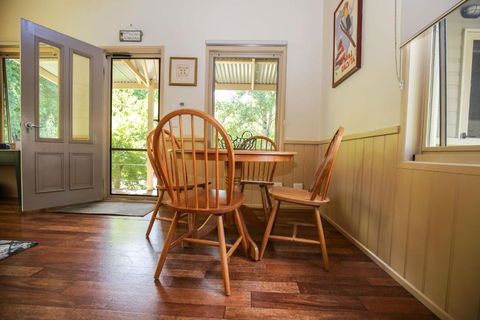 Alpine Arnica Cottage 2 - ACT Tourism 3