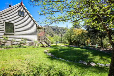 Crabapple Cottage - ACT Tourism 1