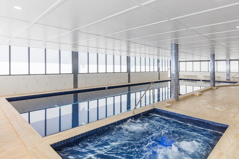 Meriton Suites Southport, Gold Coast - ACT Tourism 4