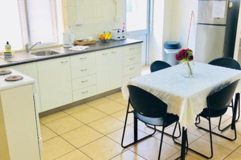 Accommodation At Isa - ACT Tourism 5